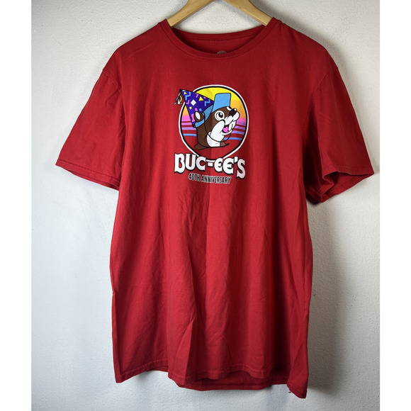 Bucees Shirt large Red 40th Anniversary Party Like Its 1982 Beaver Buc-ee's - Picture 1 of 6